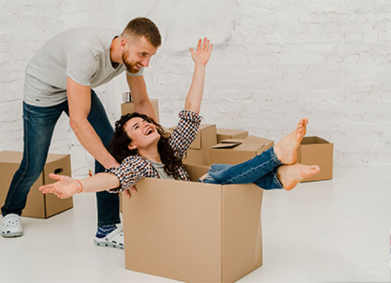 5 Reasons : to Hire Professional movers for your next move.